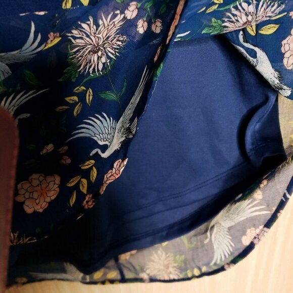 Lily White Womens Bird Print Sleeveless Blouse Med - Picture 5 of 8